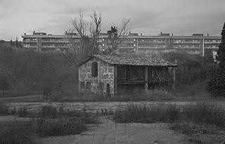 Exposición de fotografías de Gregory Crewdson en La Fábrica Galería. Exposición de fotografías de Gregory Crewdson en La Fábrica Galería.