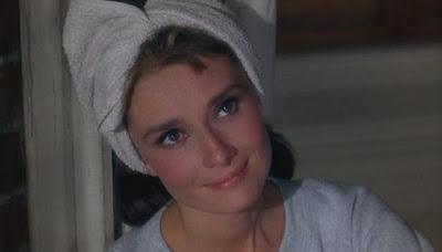 Desayuno con Diamantes (Breakfast at Tiffany’s) Desayuno con Diamantes (Breakfast at Tiffany’s)