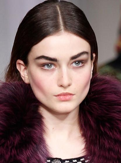 Maquillaje inspiración otoño 2011 Oscar de la Renta Fall 2011