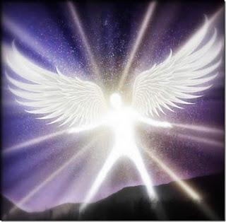 Resultado de imagen para hombre con alas de angel volando