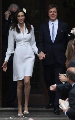 Nancy Shevell se casó con Paul McCartney con un vestido blanco diseñado por Stella McCartney