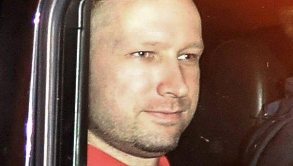 La policía noruega considera innecesario mantener aislamiento completo para Anders Breivik Anders Breivik