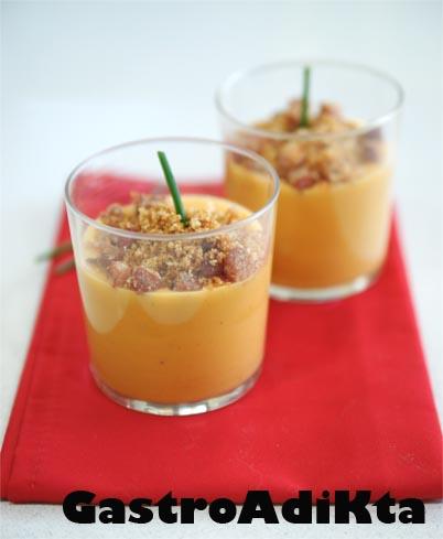 Crema de boniato con crumble de jamón