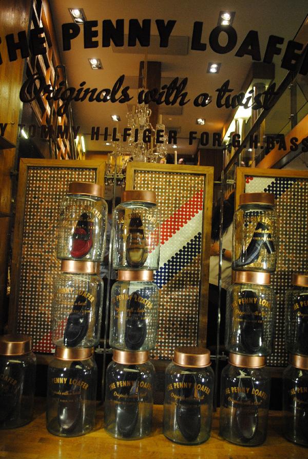 TOMMY HILFIGER Y G.H.BASS & CO, LAUNCHES A SHOE LIMITED EDITION COLLECTION TOMMY HILFIGER Y G.H.BASS & CO, LAUNCHES A SHOE LIMITED EDITION COLLECTION