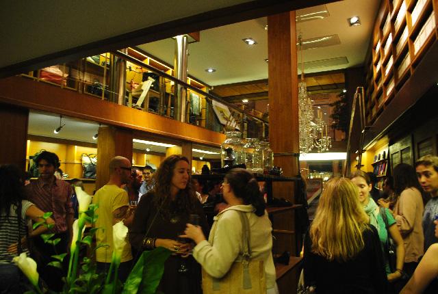 TOMMY HILFIGER Y G.H.BASS & CO, LAUNCHES A SHOE LIMITED EDITION COLLECTION TOMMY HILFIGER Y G.H.BASS & CO, LAUNCHES A SHOE LIMITED EDITION COLLECTION