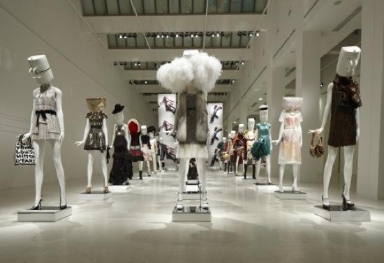 Louis Vuitton, The Art of Fashion