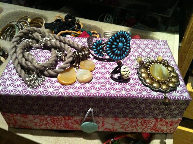 SATURDAY SHOPPING ... SATURDAY SHOPPING ...