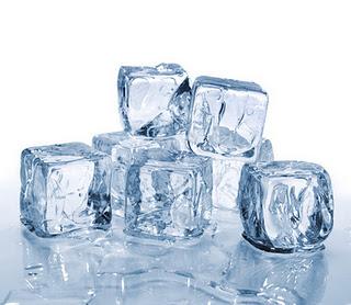 La curiosa historia de los cubitos de hielo.