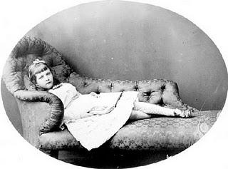 LA MIRADA DE LEWIS CARROLL. LA MIRADA DE LEWIS CARROLL.