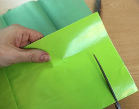 cortando-bolsa-escoba Bolsa-escobas