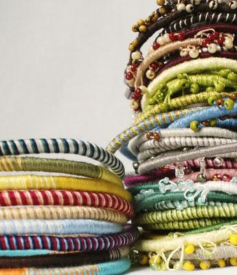 Pulseras con hilos de colorines Pulseras con hilos de colorines