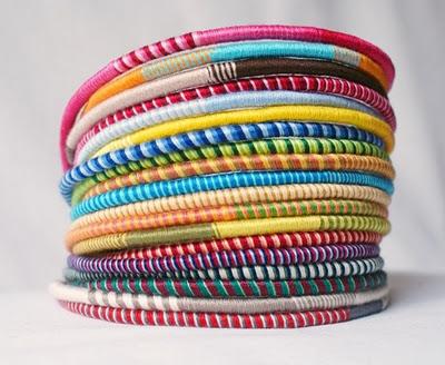 Pulseras con hilos de colorines Pulseras con hilos de colorines