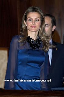 Entrega de los Premios Príncipe de Asturias. Dña. Letizia elige un vestido color café de Felipe Varela Entrega de los Premios Príncipe de Asturias. Dña. Letizia elige un vestido color café de Felipe Varela