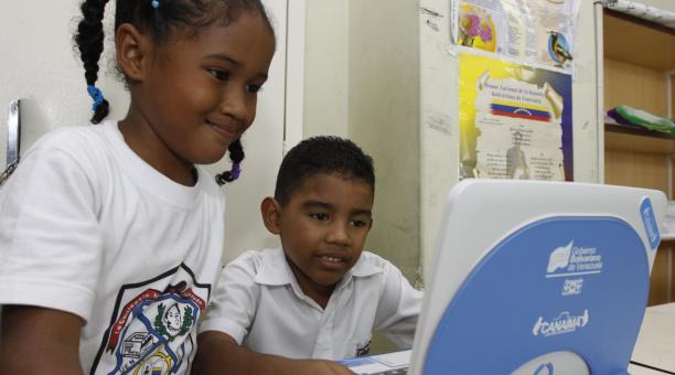 En Trujillo 9.957 estudiantes de 2º y 4º grado recibieron sus canaimas