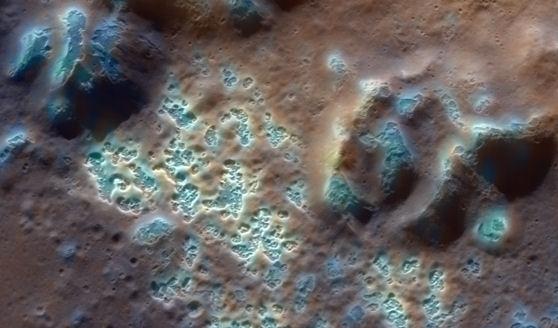MESSENGER descubre extrañas depresiones en la superficie de Mercurio