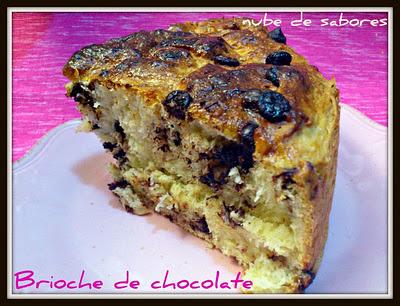 BRIOCHE CON PEPITAS DE CHOCOLATE BRIOCHE CON PEPITAS DE CHOCOLATE