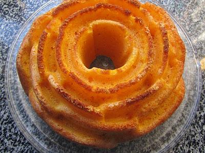 QUEQUÉ DE COCO Y ZANAHORIA QUEQUÉ DE COCO Y ZANAHORIA