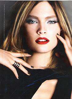 ¿Os gustan los labios rojos? Tendencias en maquillaje Otoño-Invierno 2011-2012 ¿Os gustan los labios rojos? Tendencias en maquillaje Otoño-Invierno 2011-2012