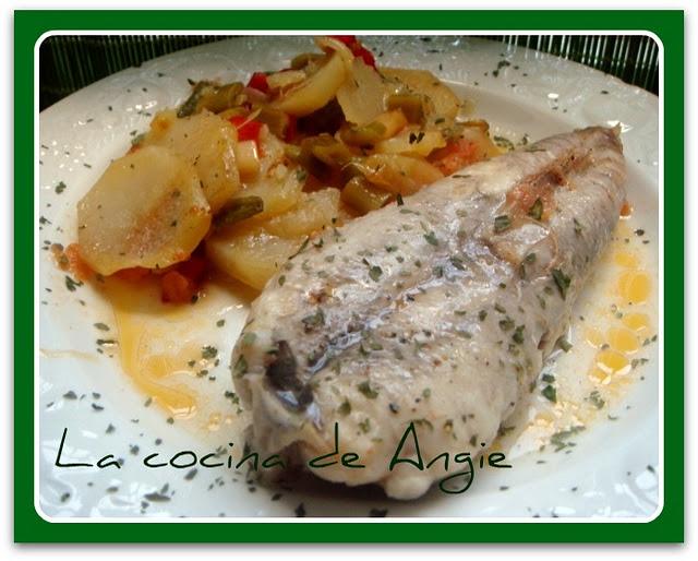 RAPE AL HORNO CON PATATAS PANADERA RAPE AL HORNO CON PATATAS PANADERA