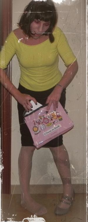 Ojito con Halloween y la zombingue. how do you make gifs