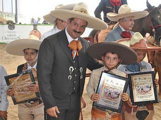 Crece Proyecto Charro de Miguel Pascual Islas Crece Proyecto Charro de Miguel Pascual Islas