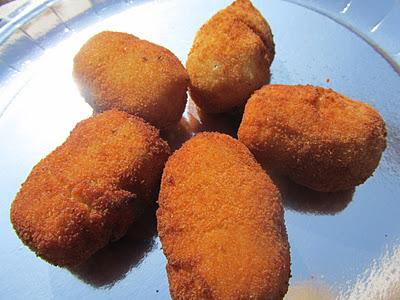 CROQUETAS DE SETAS Y JAMÓN CROQUETAS DE SETAS Y JAMÓN