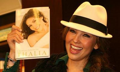 Thalía presenta su tercer libro en Nueva York