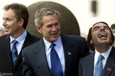 Aznar volvió a posar con Bush, esta vez contra Cuba Aznar volvió a posar con Bush, esta vez contra Cuba