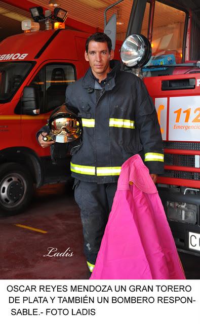OSCAR REYES MENDOZA: EL TORERO BOMBERO OSCAR REYES MENDOZA: EL TORERO BOMBERO