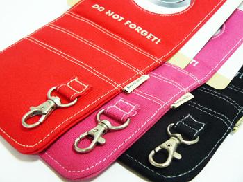 Dos objetos útiles para personas olvidadizas. Dos objetos útiles para personas olvidadizas.