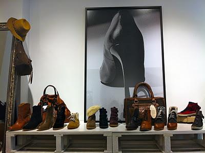 L'Emassik fall/winter 2011 (By Clotilde V.S) L'Emassik fall/winter 2011 (By Clotilde V.S)