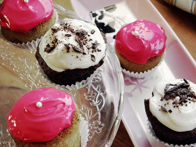 Cupcakes de chocolate y vainilla Cupcakes de chocolate y vainilla