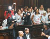 El triunfo del Cuarto Poder sobre el poder de (...también puede ir