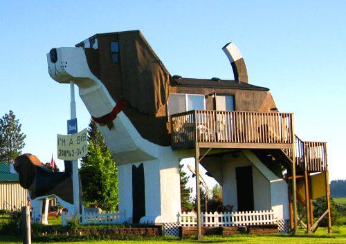 Curioso hotel con forma canina