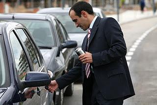 El RACE y ANFABRA ponen en marcha una campaña para prevenir los siniestros viales en el ámbito laboral El RACE y ANFABRA ponen en marcha una campaña para prevenir los siniestros viales en el ámbito laboral