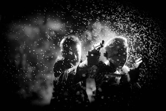 El pene de Louis Negin es la estrella del primer clip de