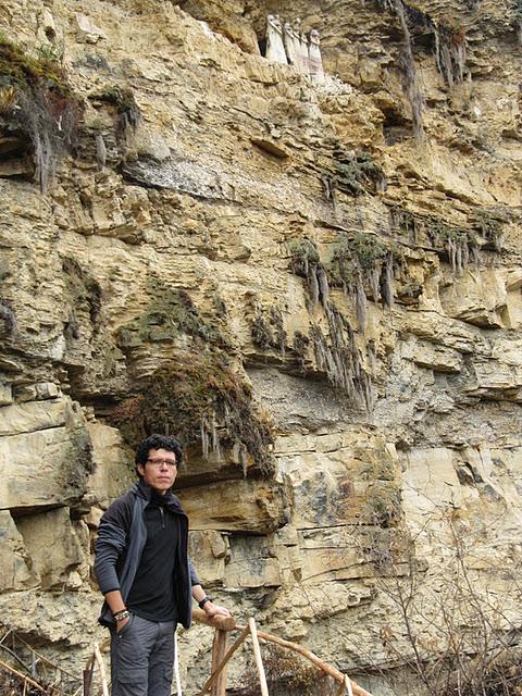 HACIA LOS SARCOFAGOS DE KARAJIA Y LOS PUEBLOS DE COLMATA, SHIPATA Y MOLINO HACIA LOS SARCOFAGOS DE KARAJIA Y LOS PUEBLOS DE COLMATA, SHIPATA Y MOLINO