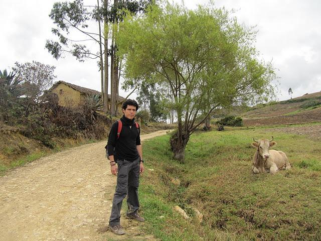 HACIA LOS SARCOFAGOS DE KARAJIA Y LOS PUEBLOS DE COLMATA, SHIPATA Y MOLINO HACIA LOS SARCOFAGOS DE KARAJIA Y LOS PUEBLOS DE COLMATA, SHIPATA Y MOLINO