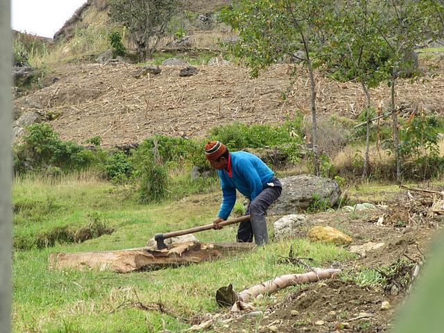 HACIA LOS SARCOFAGOS DE KARAJIA Y LOS PUEBLOS DE COLMATA, SHIPATA Y MOLINO HACIA LOS SARCOFAGOS DE KARAJIA Y LOS PUEBLOS DE COLMATA, SHIPATA Y MOLINO