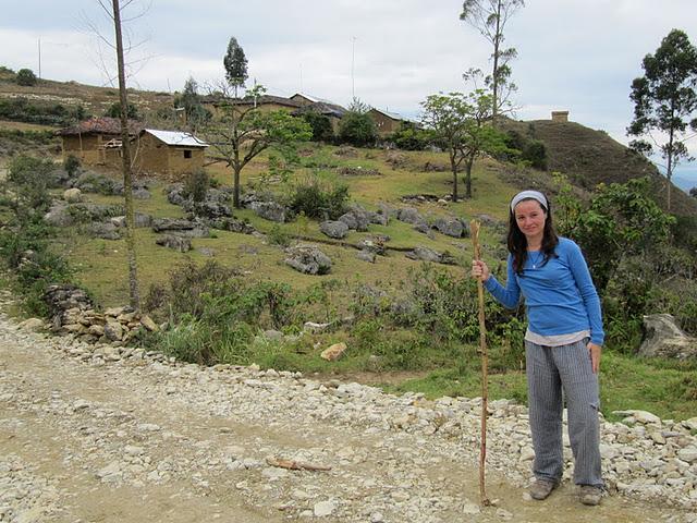 HACIA LOS SARCOFAGOS DE KARAJIA Y LOS PUEBLOS DE COLMATA, SHIPATA Y MOLINO HACIA LOS SARCOFAGOS DE KARAJIA Y LOS PUEBLOS DE COLMATA, SHIPATA Y MOLINO