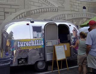 Delicias sobre ruedas. La moda de los ¨food trucks¨