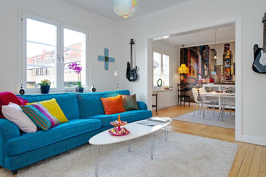 BLUE SOFA (SWEDEN APT)