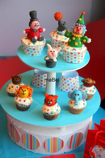 Modelado fondant - Animador de circo Modelado fondant - Animador de circo