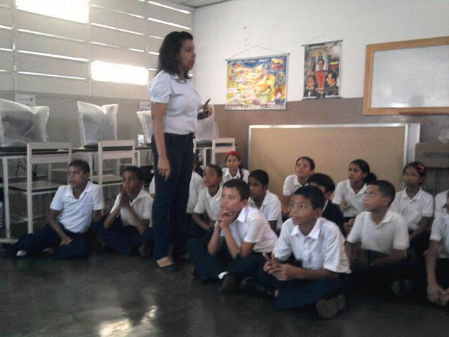Celebramos El Día de a Alimentación en nuestra escuela!!! Celebramos El Día de a Alimentación en nuestra escuela!!!
