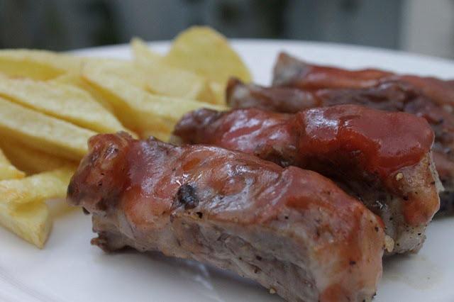 COSTILLAS DE CERDO ASADAS CON SALSA AGRIDULCE