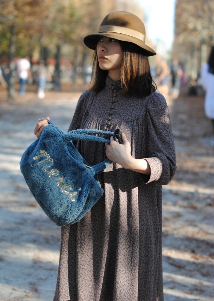 -P-A-R-I-S- -P-A-R-I-S-