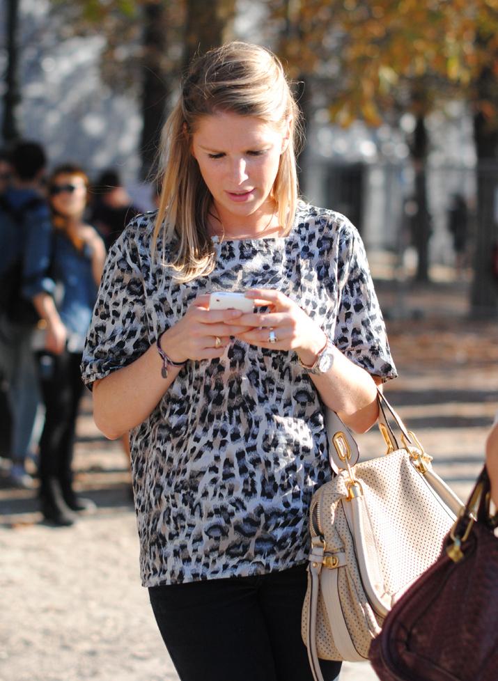 -P-A-R-I-S- -P-A-R-I-S-