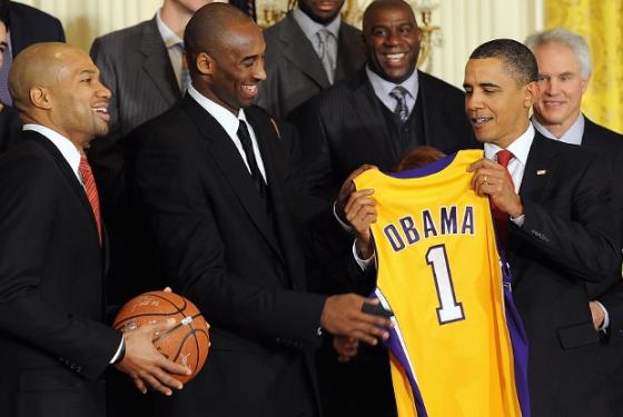 Obama acerca la NBA a los fans.