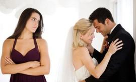 10 señales para detectar el lenguaje corporal de los celos 10 señales para detectar el lenguaje corporal de los celos