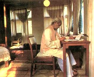 Biografía de Krishnamurti: La verdad es una tierra sin Caminos Biografía de Krishnamurti: La verdad es una tierra sin Caminos